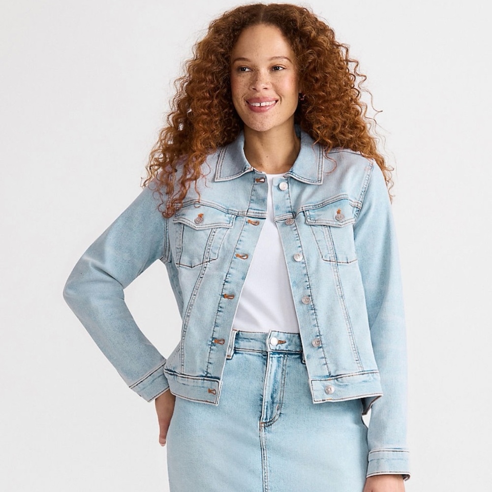Mossimo Light Wash Denim Jacket EUC